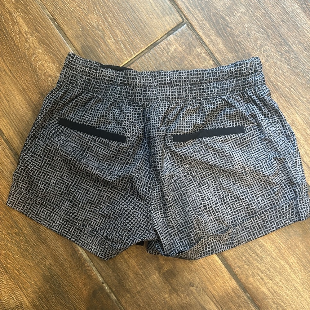 Lululemon Shorts Size 6